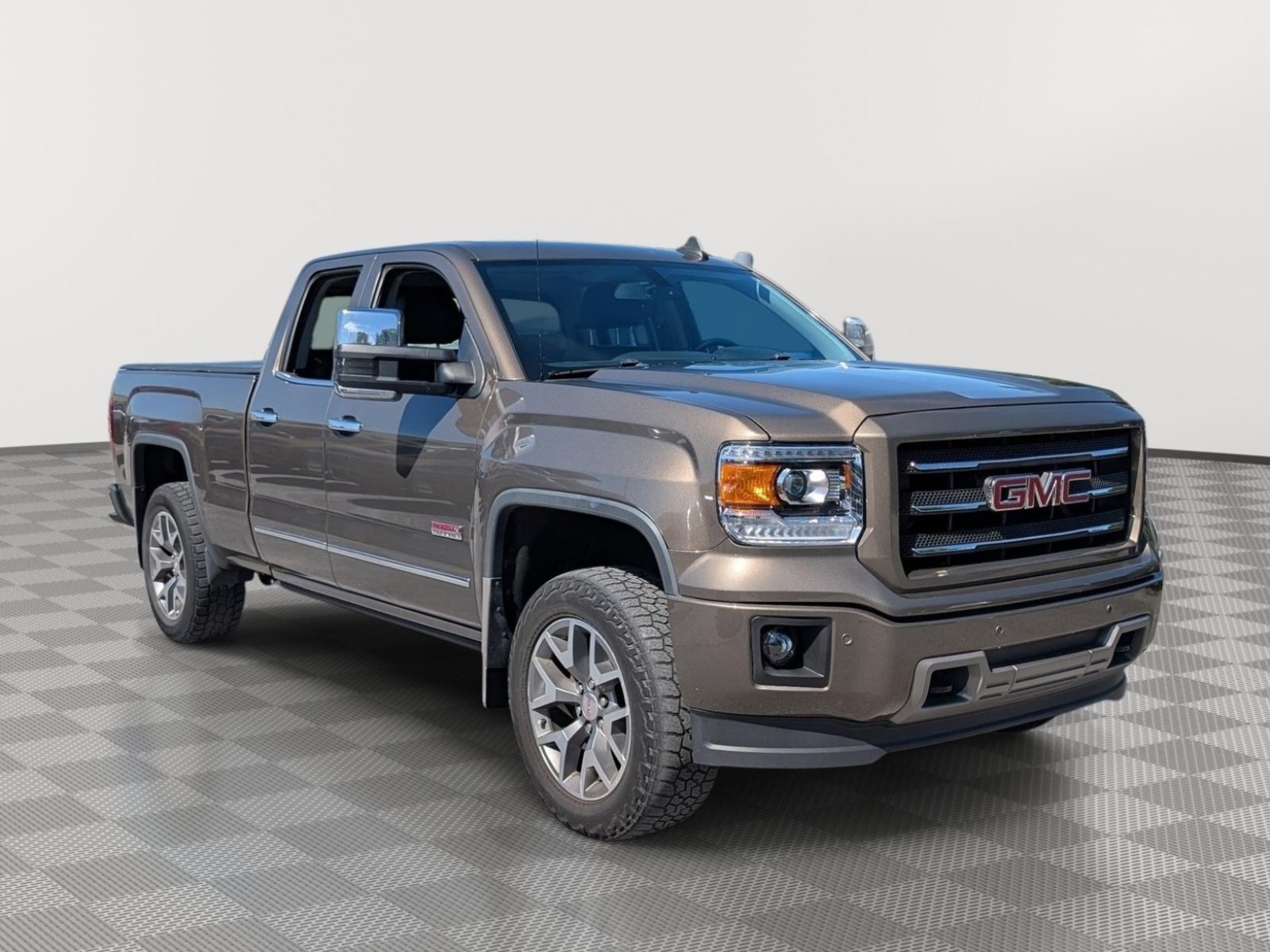 Used 2015 GMC Sierra 1500 SLT w/ All-Terrain Package AWD/4WD image 7