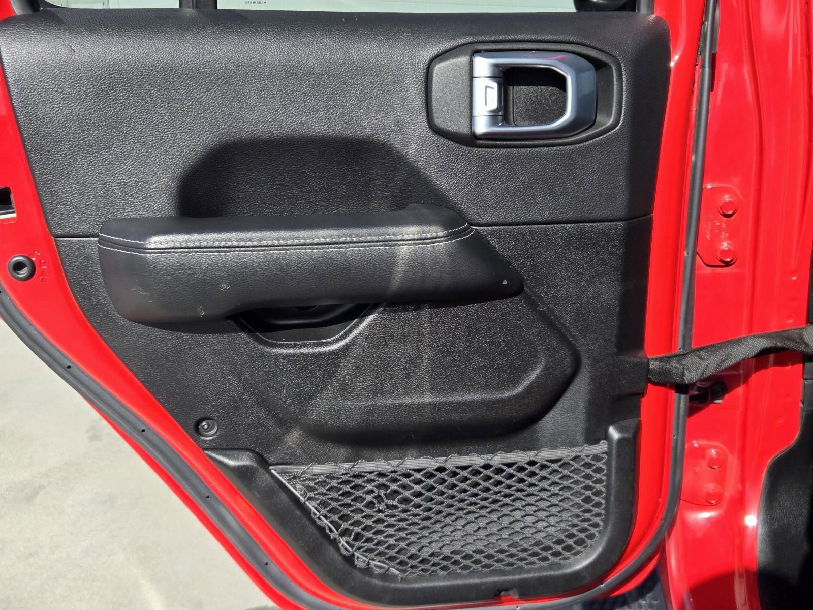 Used 2022 Jeep Wrangler Unlimited Sahara image 27