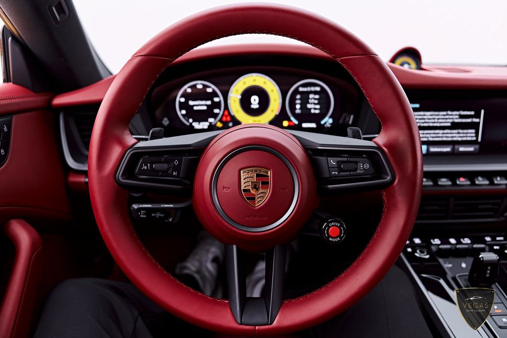 Used 2025 Porsche 911 Carrera RWD image 59