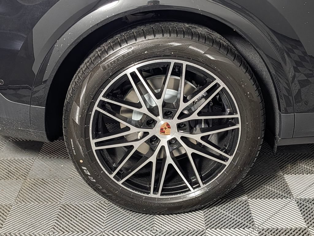 New 2026 Porsche Cayenne AWD/4WD image 13