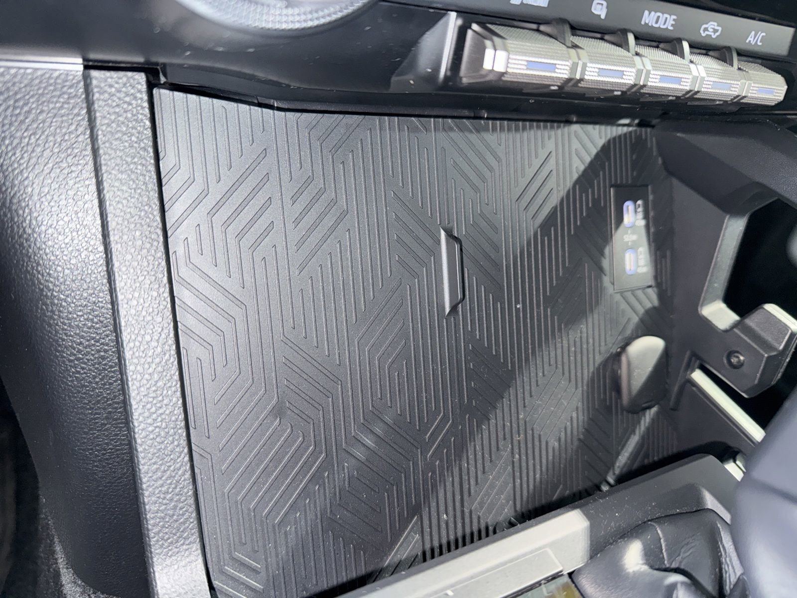 Used 2025 Toyota Tacoma SR image 19