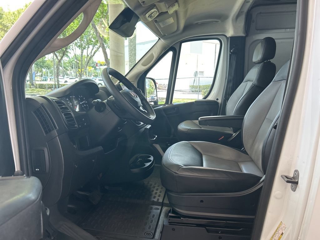 Used 2025 RAM ProMaster 2500 w/ Convenience Group FWD image 6
