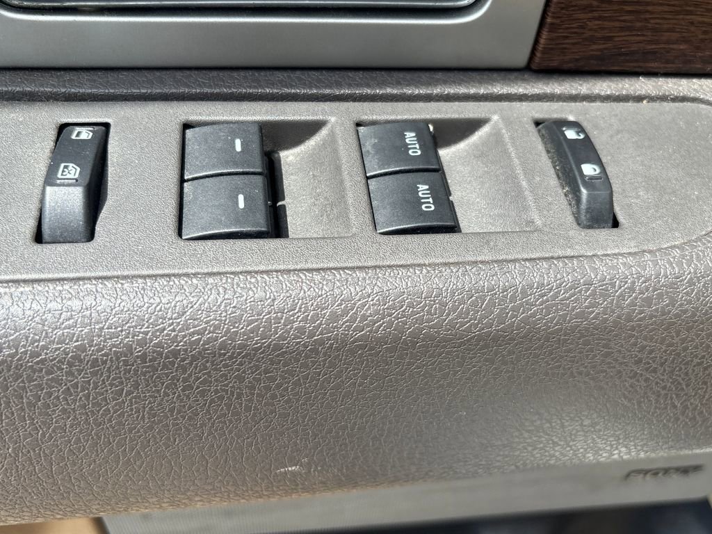 Used 2013 Ford F150 Lariat w/ Luxury Equipment Group image 8