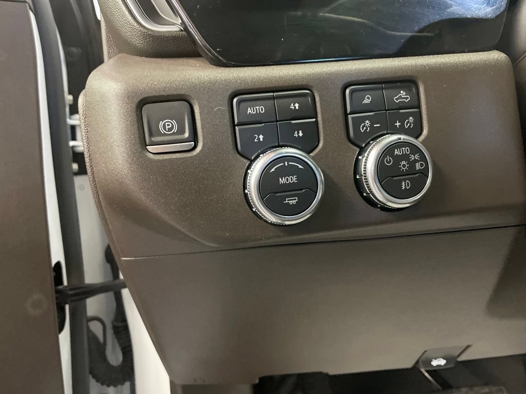 Used 2024 GMC Sierra 1500 SLT w/ SLT Convenience Package AWD/4WD image 25