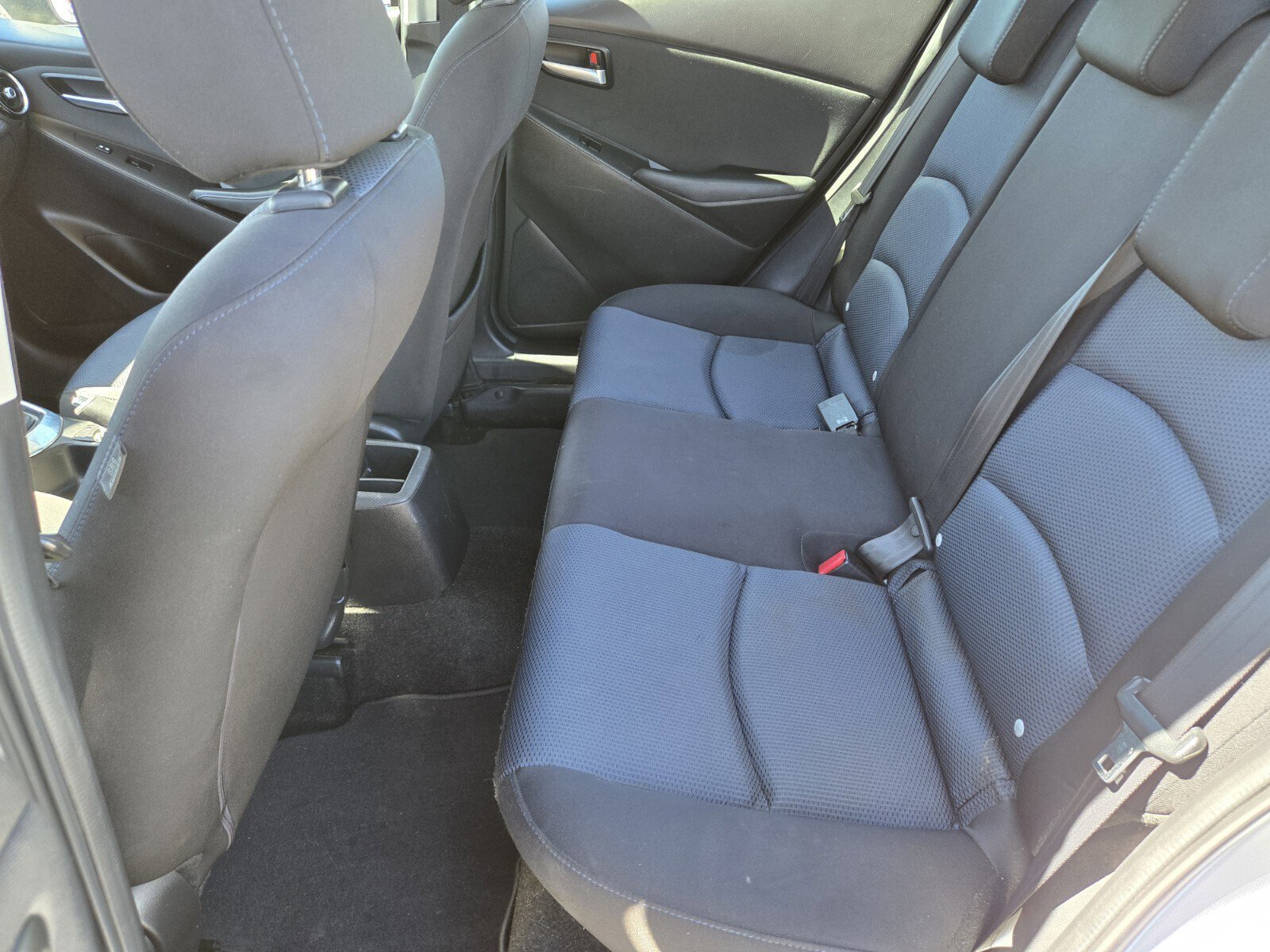 Used 2016 Scion iA image 9