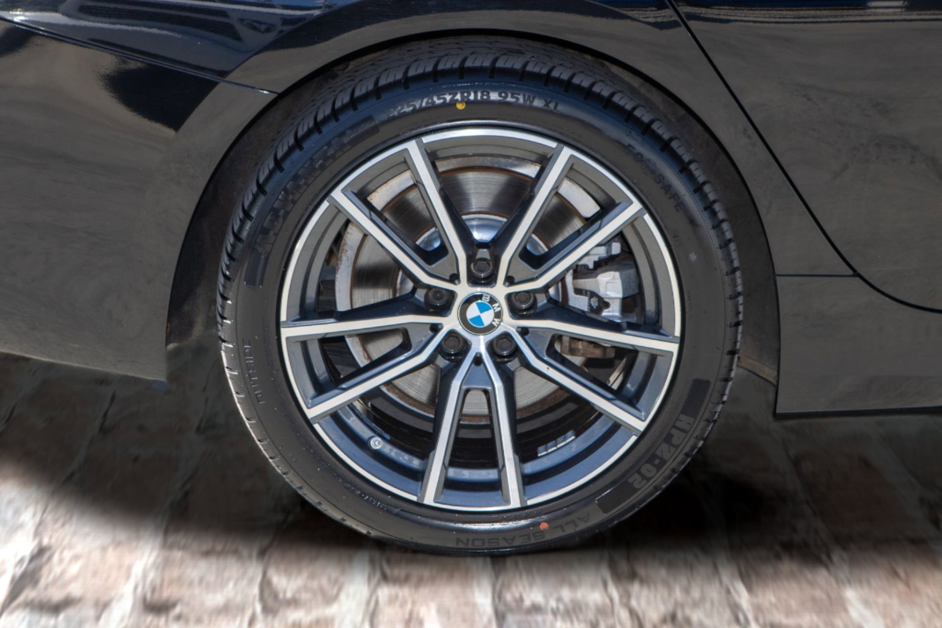 Used 2019 BMW 330i xDrive Sedan w/ Driving Assistance Package image 38