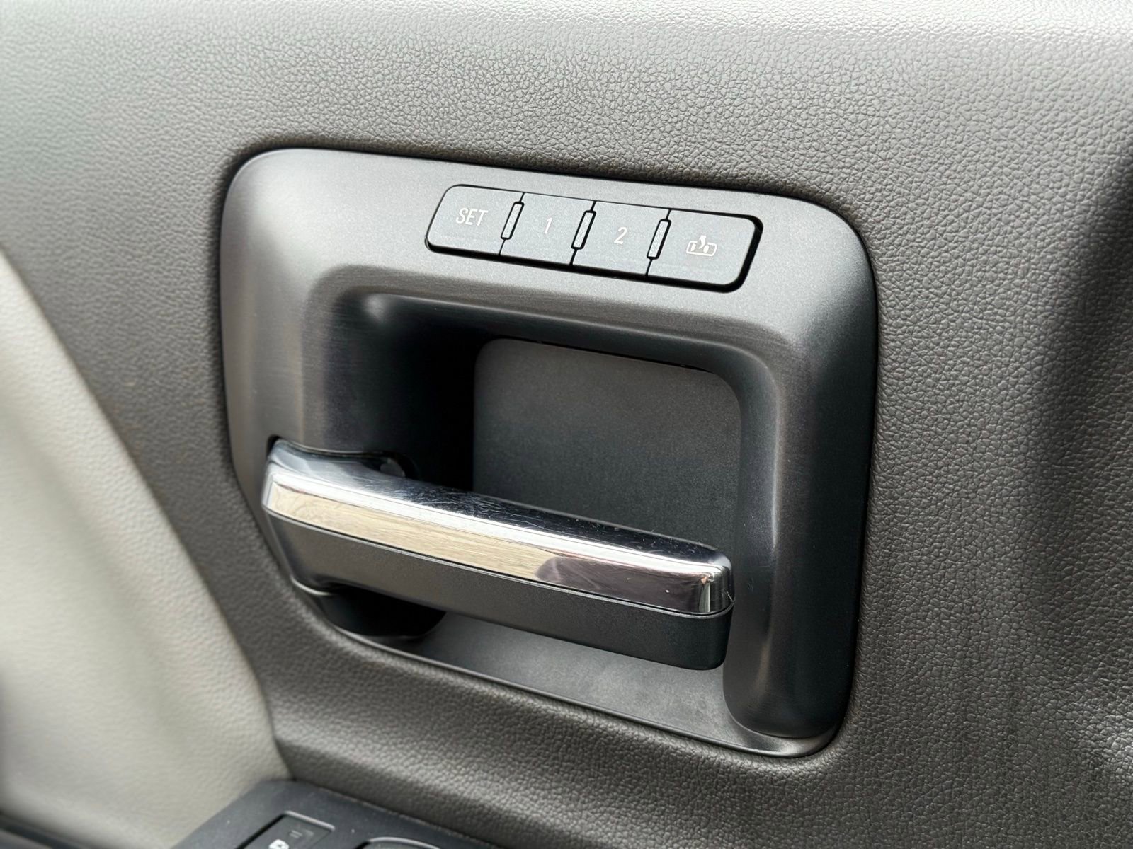 Used 2015 Chevrolet Silverado 2500 LTZ w/ Driver Alert Package image 17