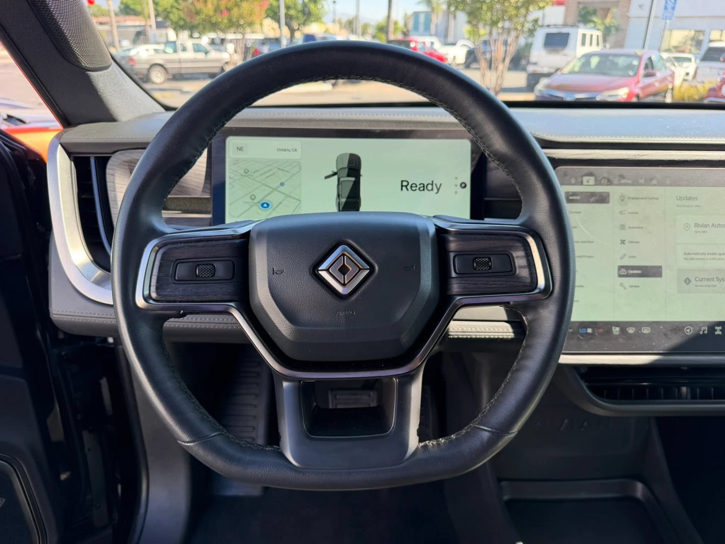 Used 2025 Rivian R1S Adventure Dual AWD/4WD image 27