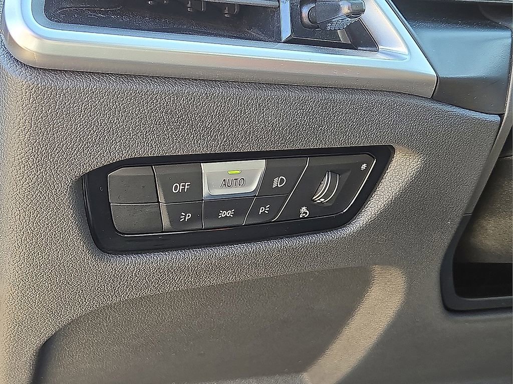 Used 2025 BMW 330i xDrive Sedan image 25