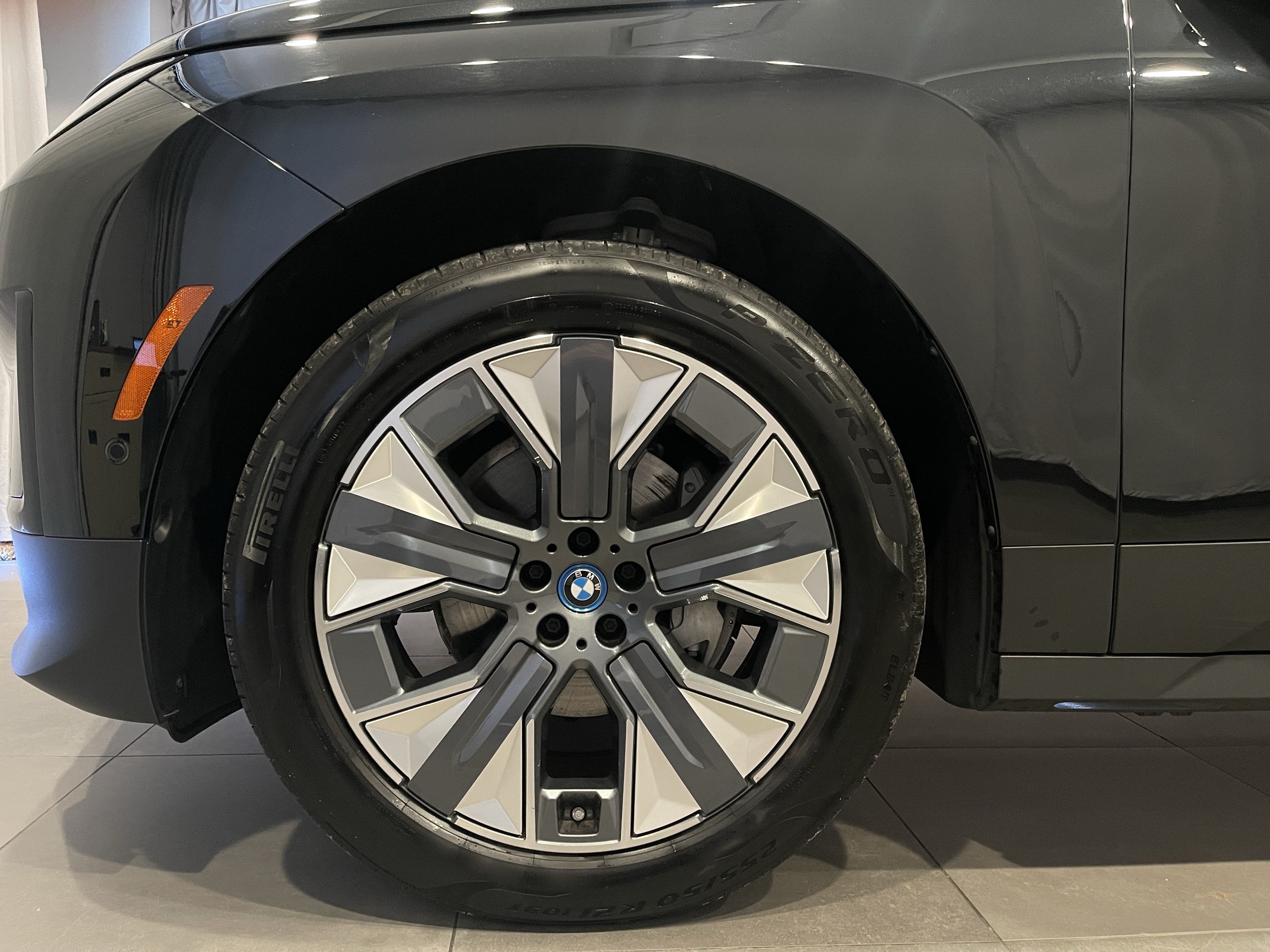 Certified 2024 BMW iX xDrive50 w/ Premium Package AWD/4WD image 7