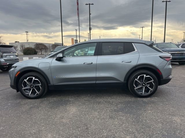 New 2026 Chevrolet Equinox EV LT image 6