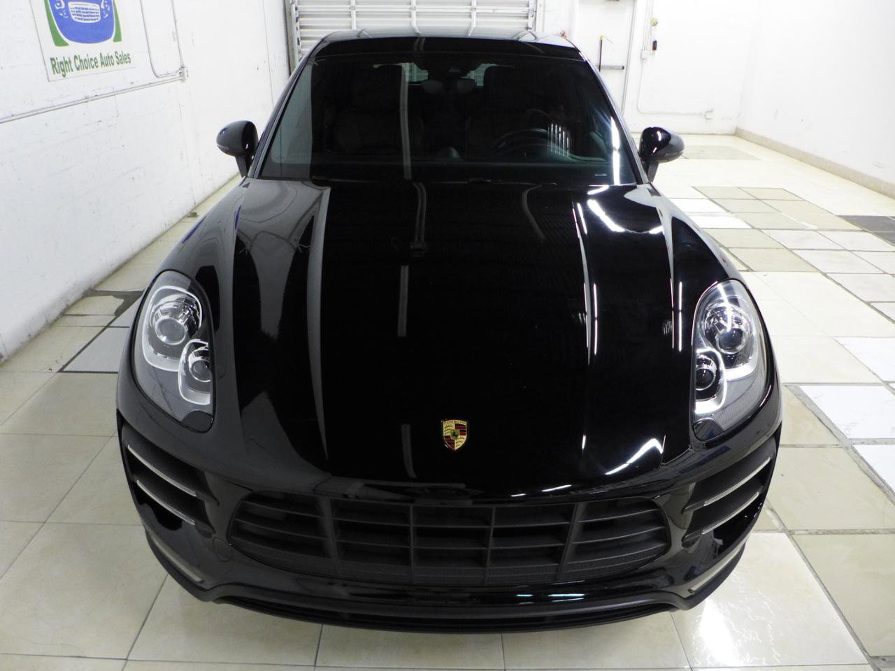 Used 2017 Porsche Macan Turbo AWD/4WD image 9