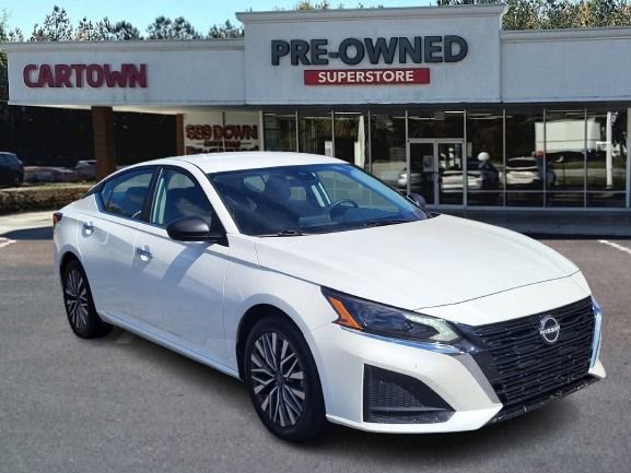 Used 2024 Nissan Altima 2.5 SV image 1