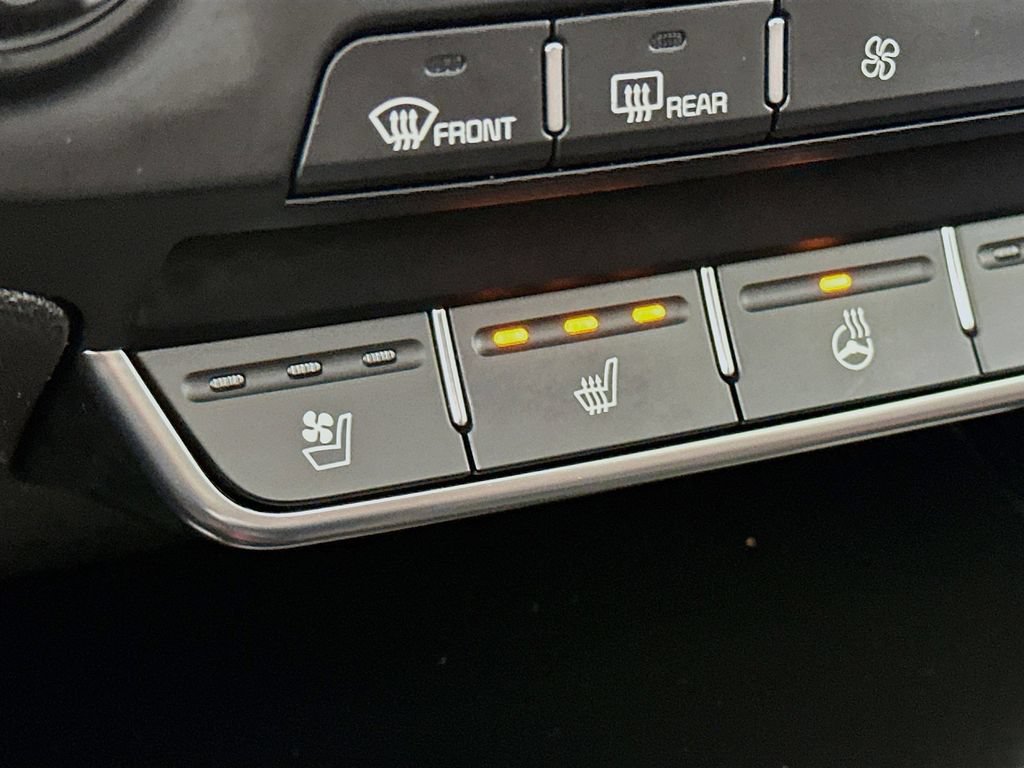 Certified 2019 Kia Sorento SX w/ SX Touring Package FWD image 17