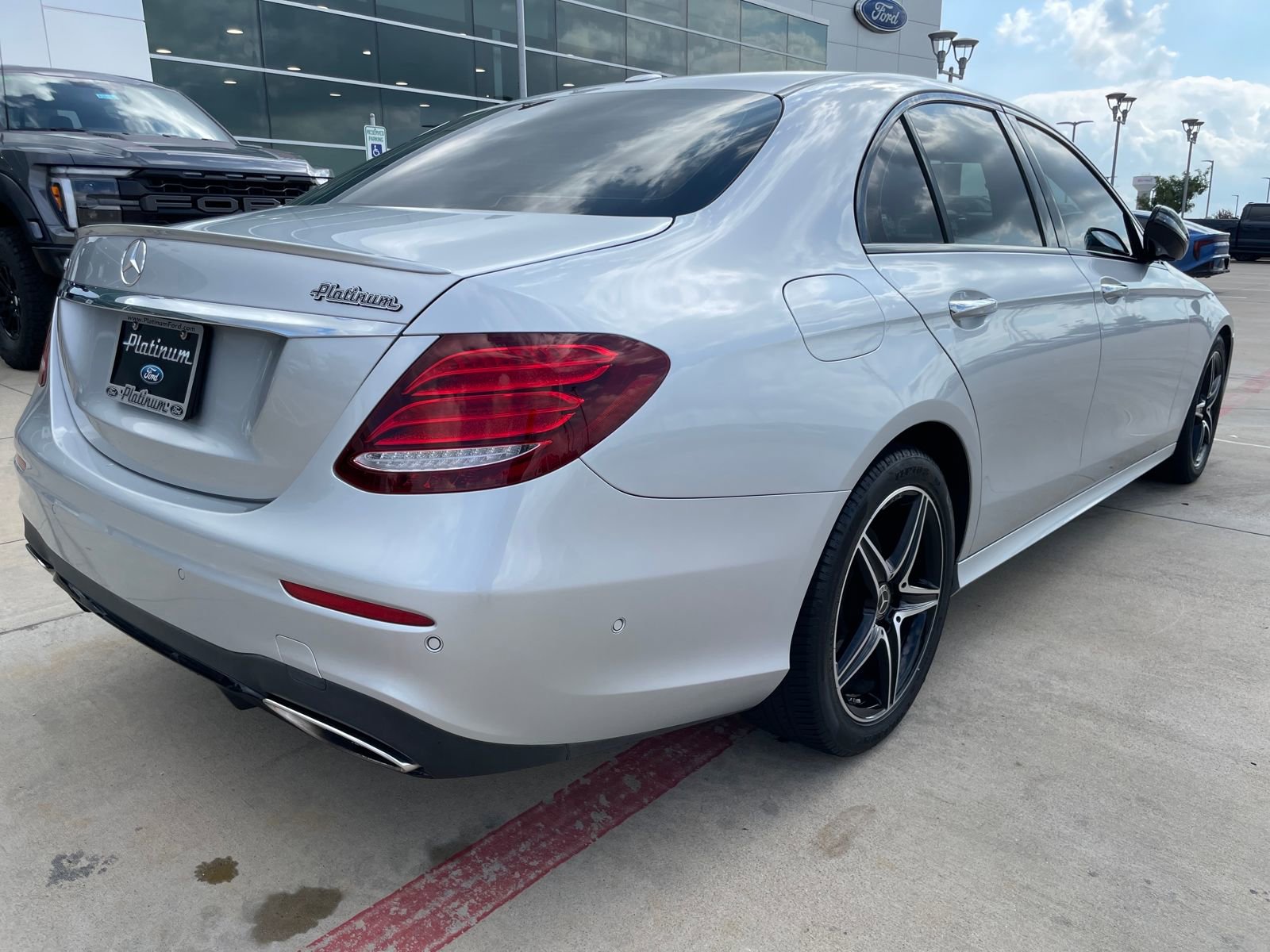 Used 2018 Mercedes-Benz E 300 image 5