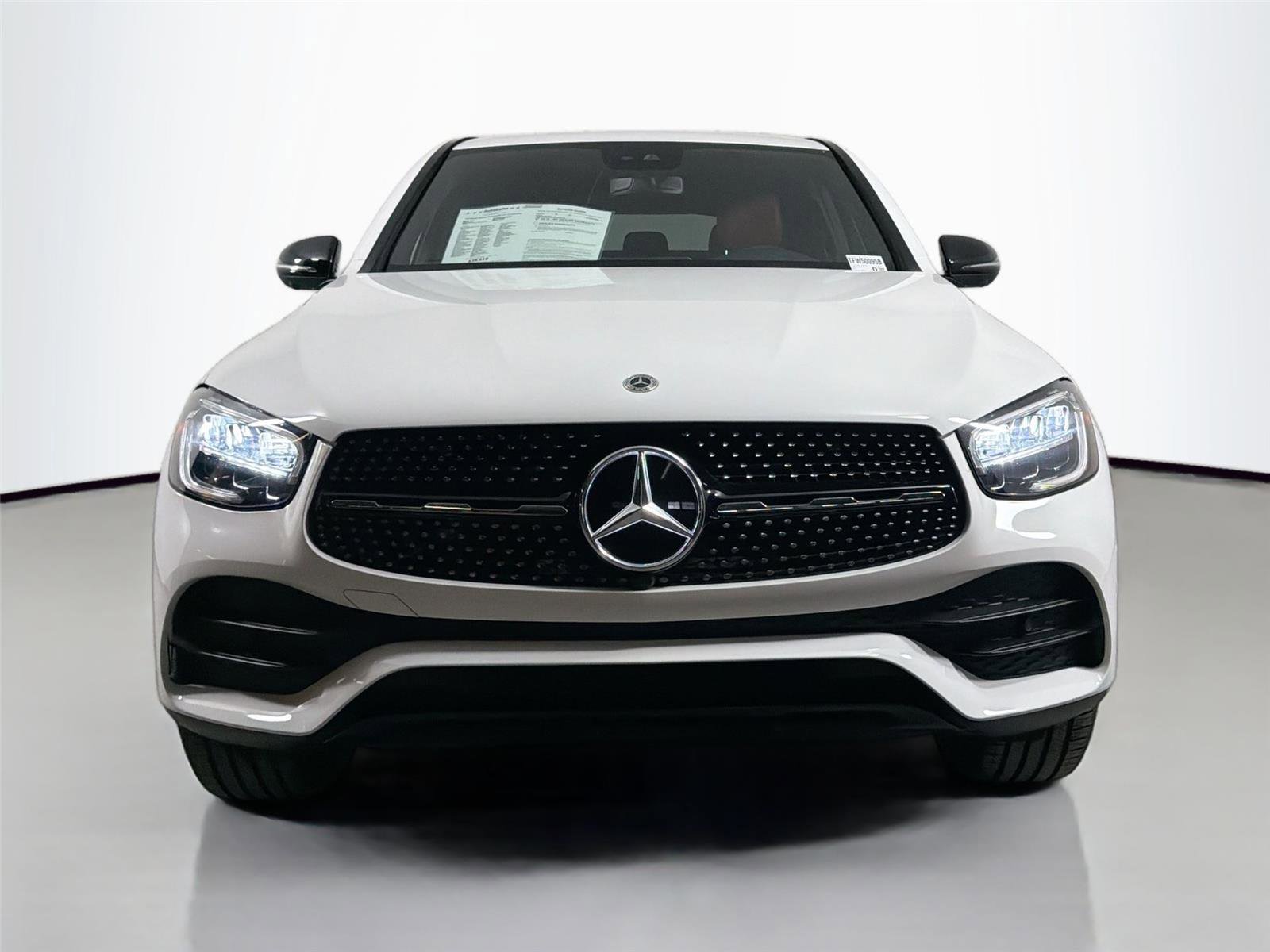 Used 2022 Mercedes-Benz GLC 300 4MATIC Coupe image 2