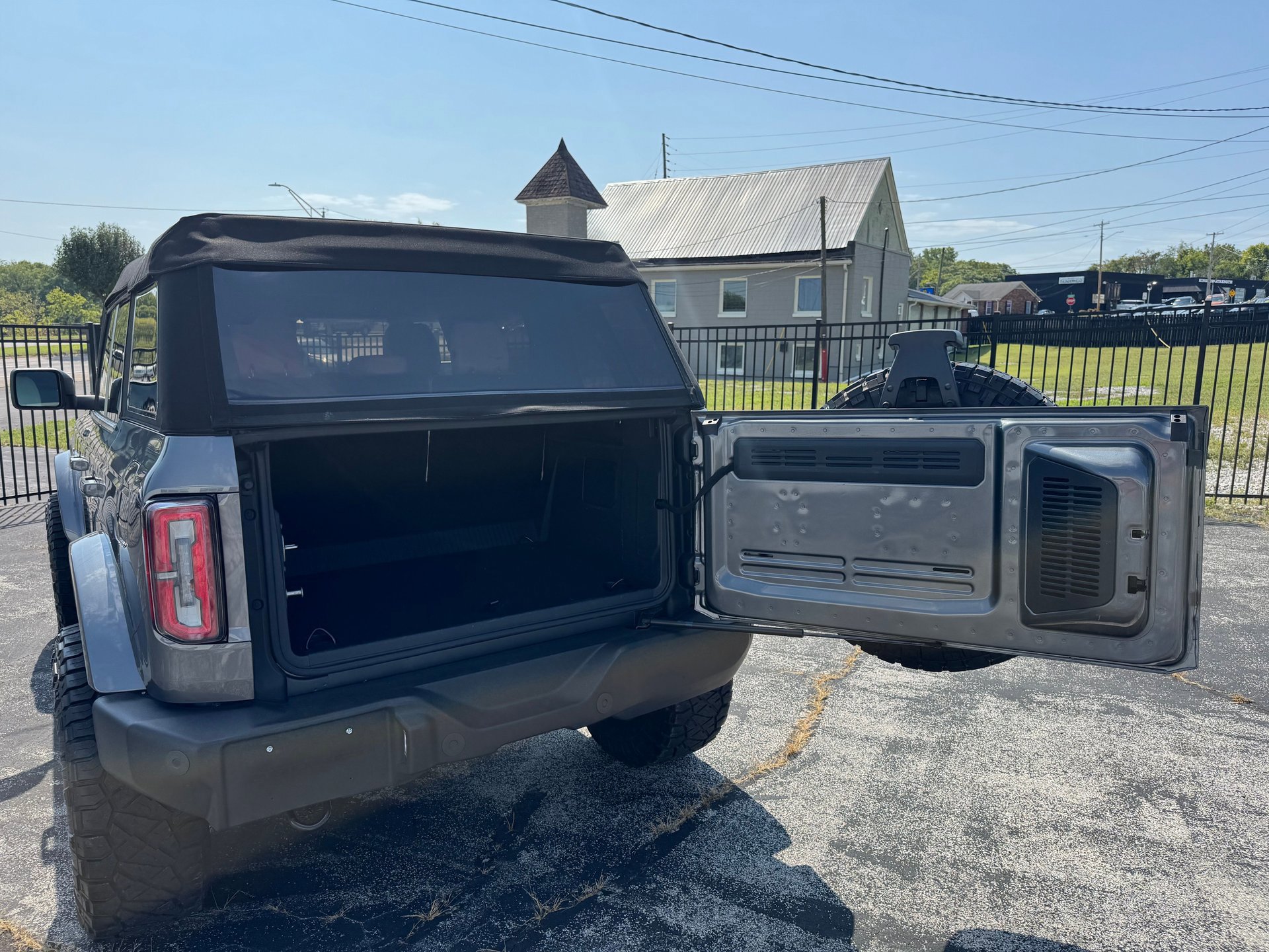 Used 2022 Ford Bronco Outer Banks image 8