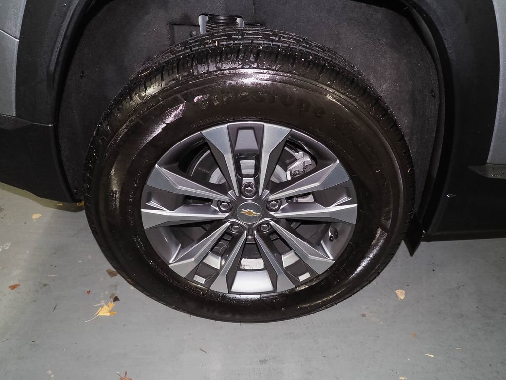 Used 2025 Chevrolet Equinox LT image 33