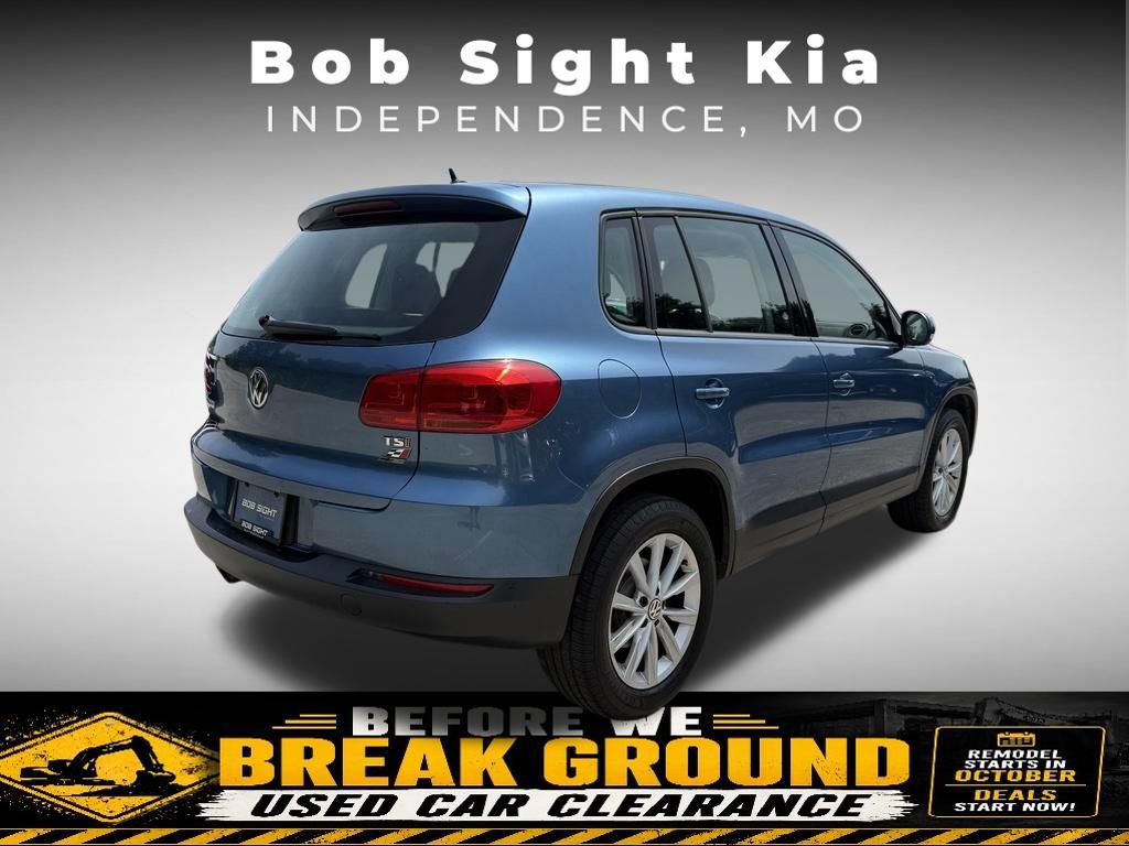 Used 2017 Volkswagen Tiguan Limited w/ Alloy Wheels Package FWD image 11