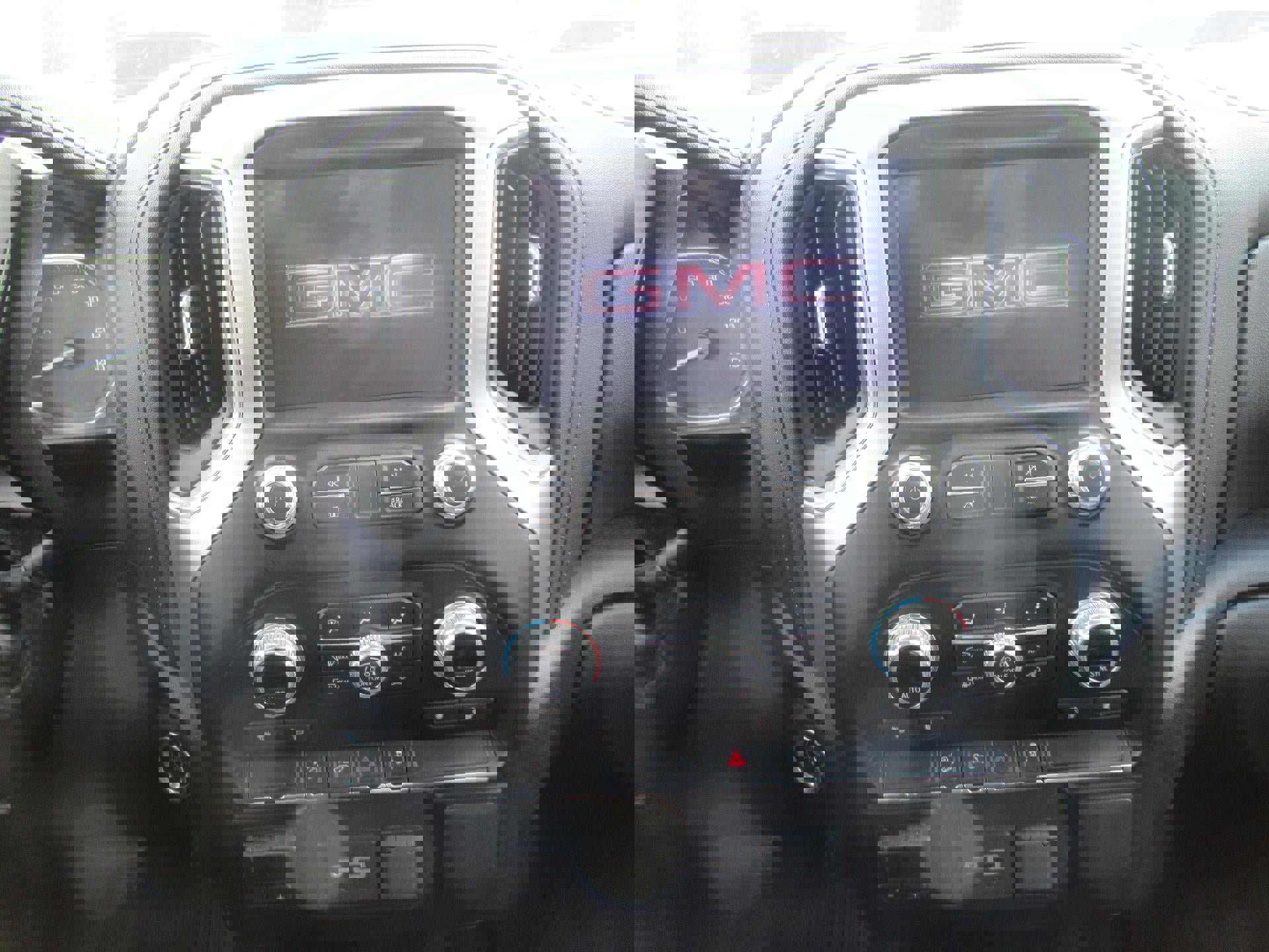 Used 2020 GMC Sierra 3500 SLE w/ SLE Value Package image 13