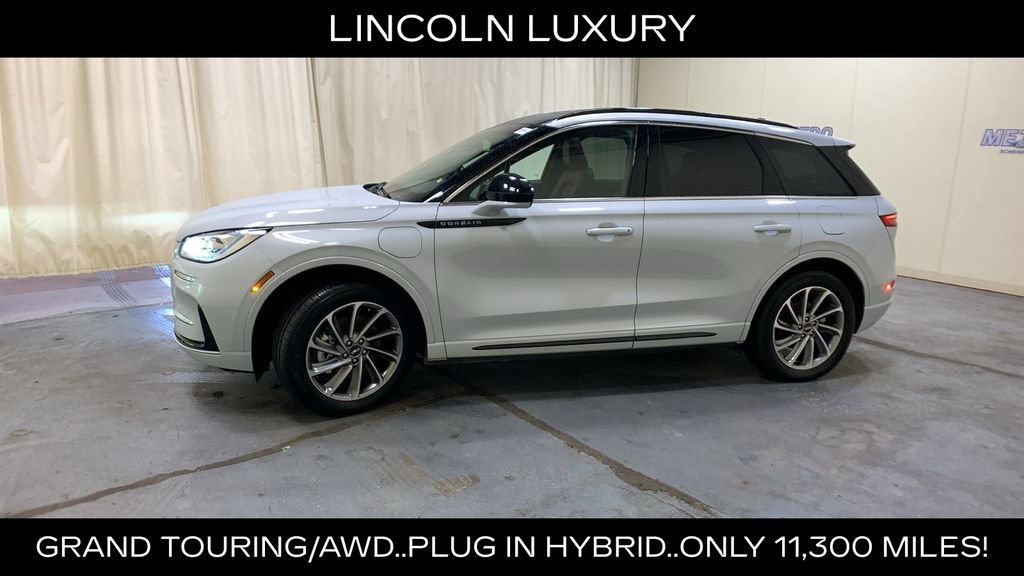 Used 2025 Lincoln Corsair Grand Touring w/ Towing Package AWD/4WD image 6