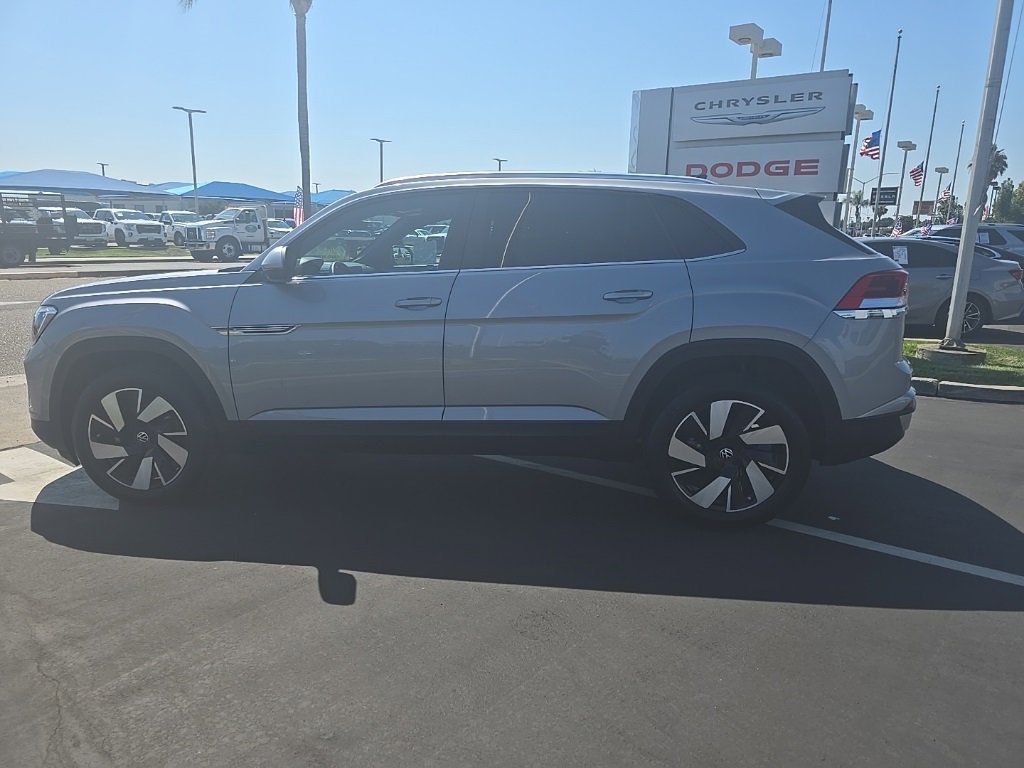 Used 2024 Volkswagen Atlas Cross Sport SE image 18