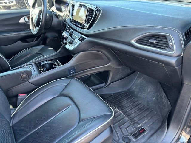 Used 2021 Chrysler Pacifica Limited w/ Premium & Safety Sphere Group AWD/4WD image 24