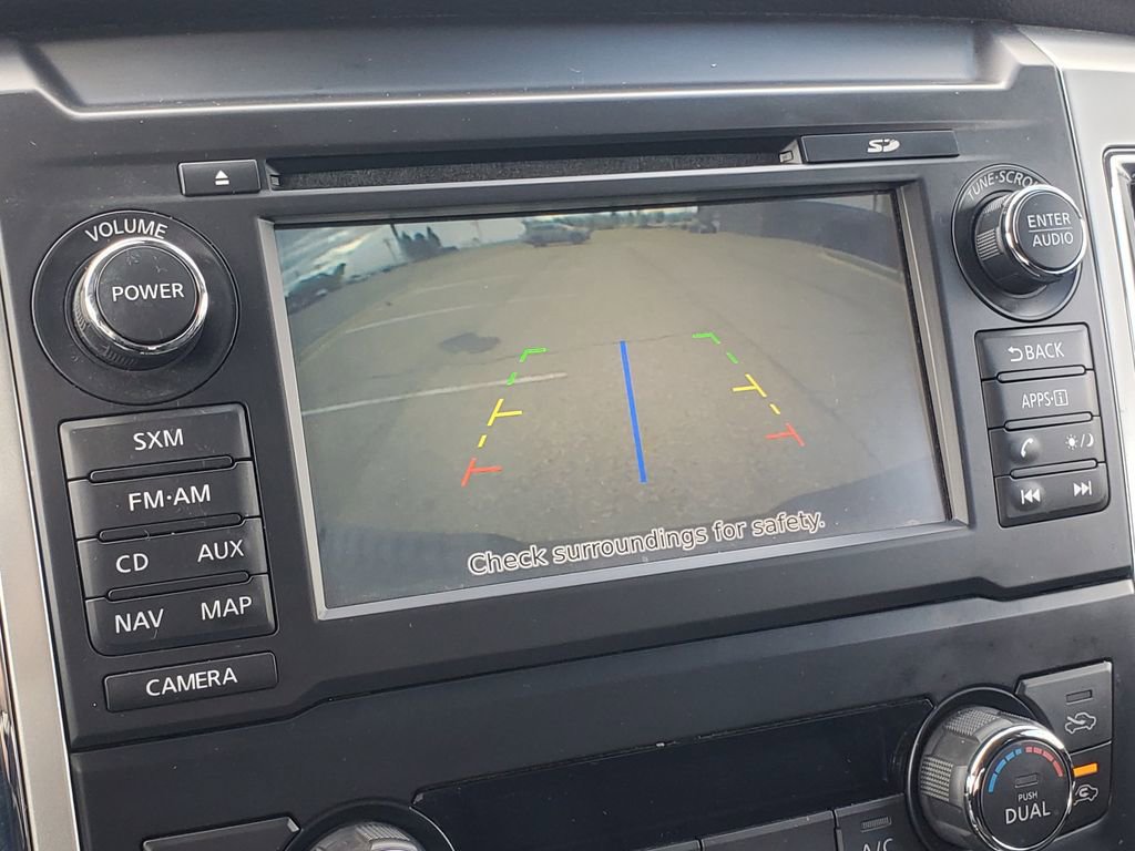 Used 2018 Nissan Titan SV w/ SV Convenience Package AWD/4WD image 22