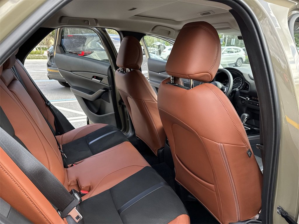 New 2024 MAZDA CX-30 Carbon image 34