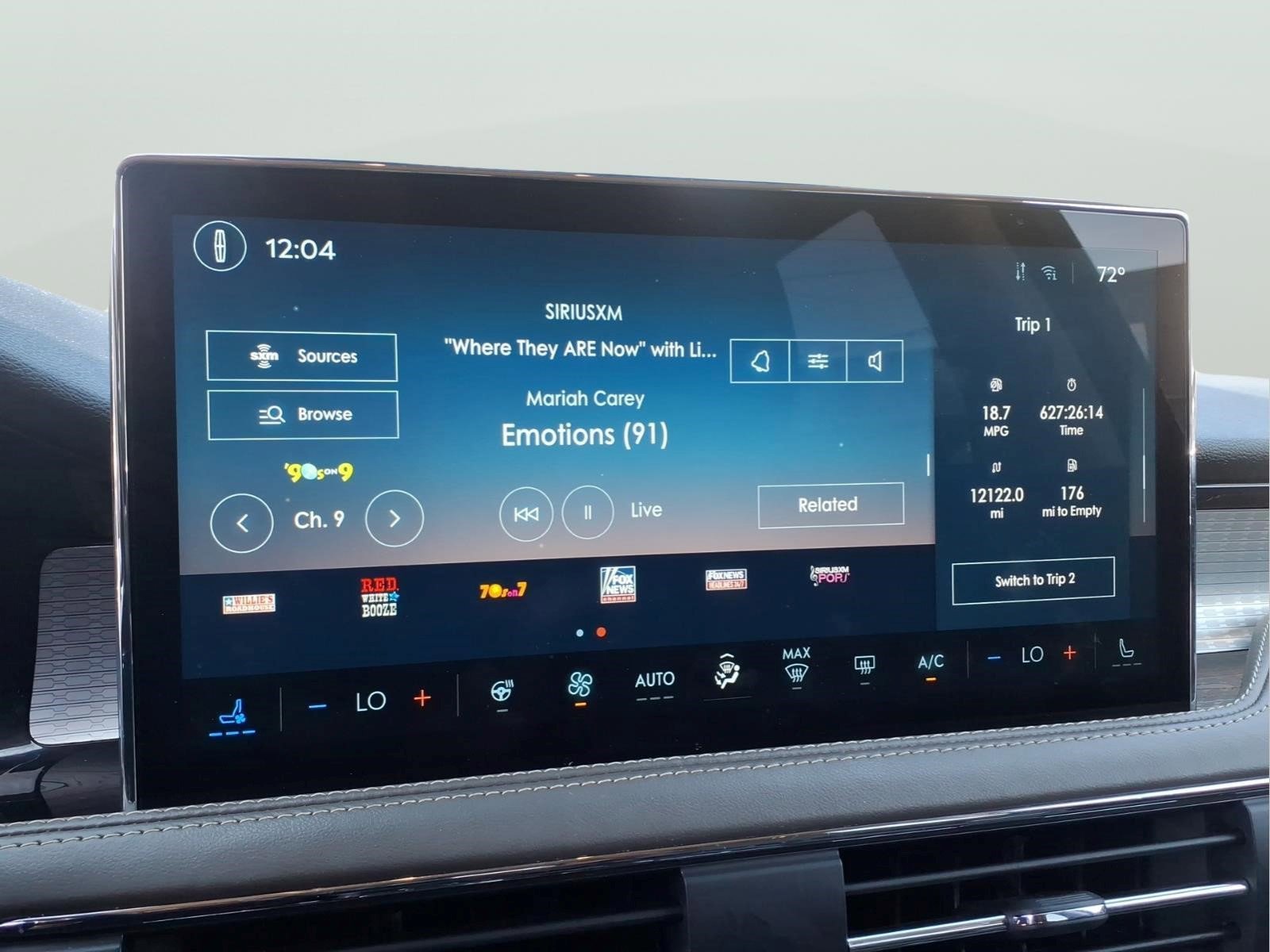 Used 2023 Lincoln Corsair AWD w/ Equipment Group 101A image 16