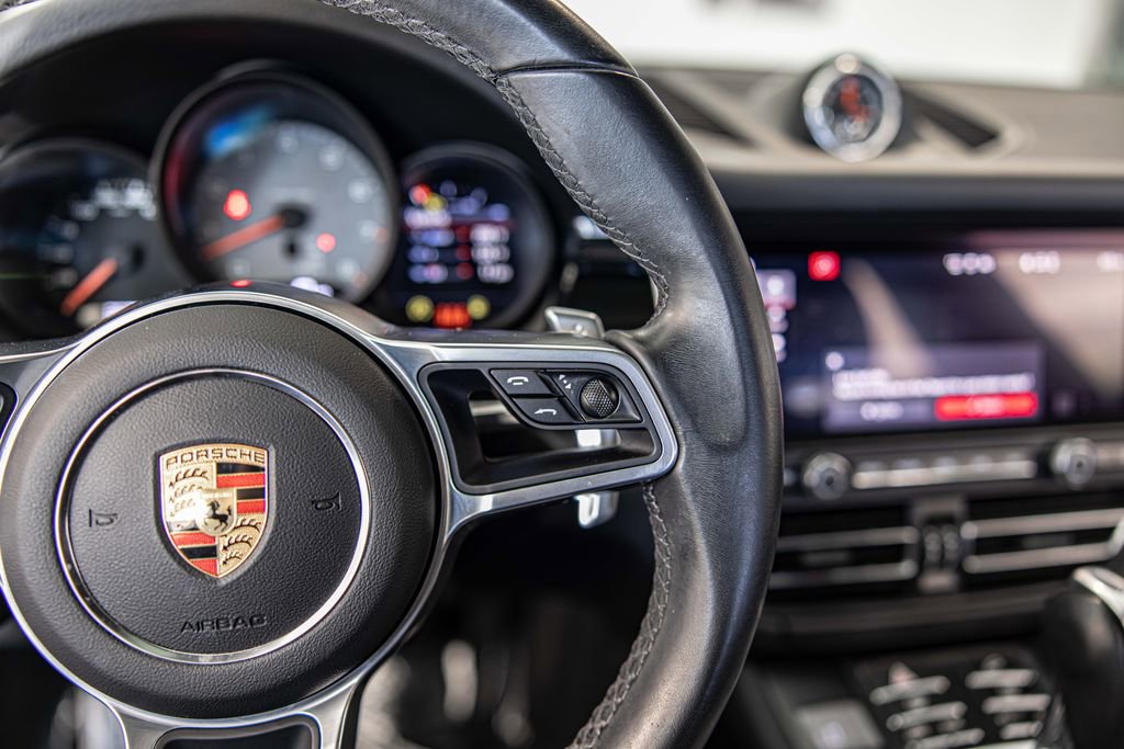 Used 2021 Porsche Macan S image 26