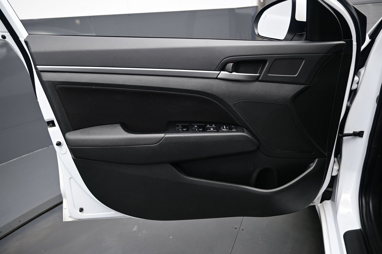Used 2018 Hyundai Elantra SEL FWD image 9