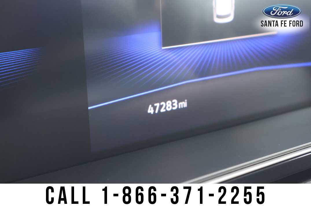 Used 2025 Volkswagen Jetta SE FWD image 28