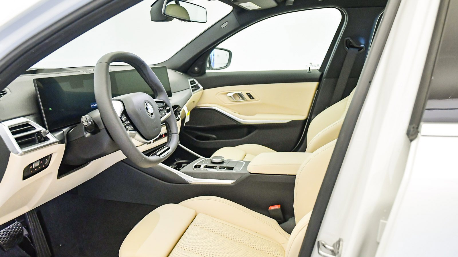 New 2026 BMW 330i xDrive Sedan w/ Premium Package image 17