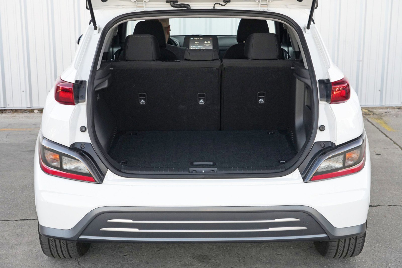 Used 2022 Hyundai Kona SEL w/ Convenience Package FWD image 9