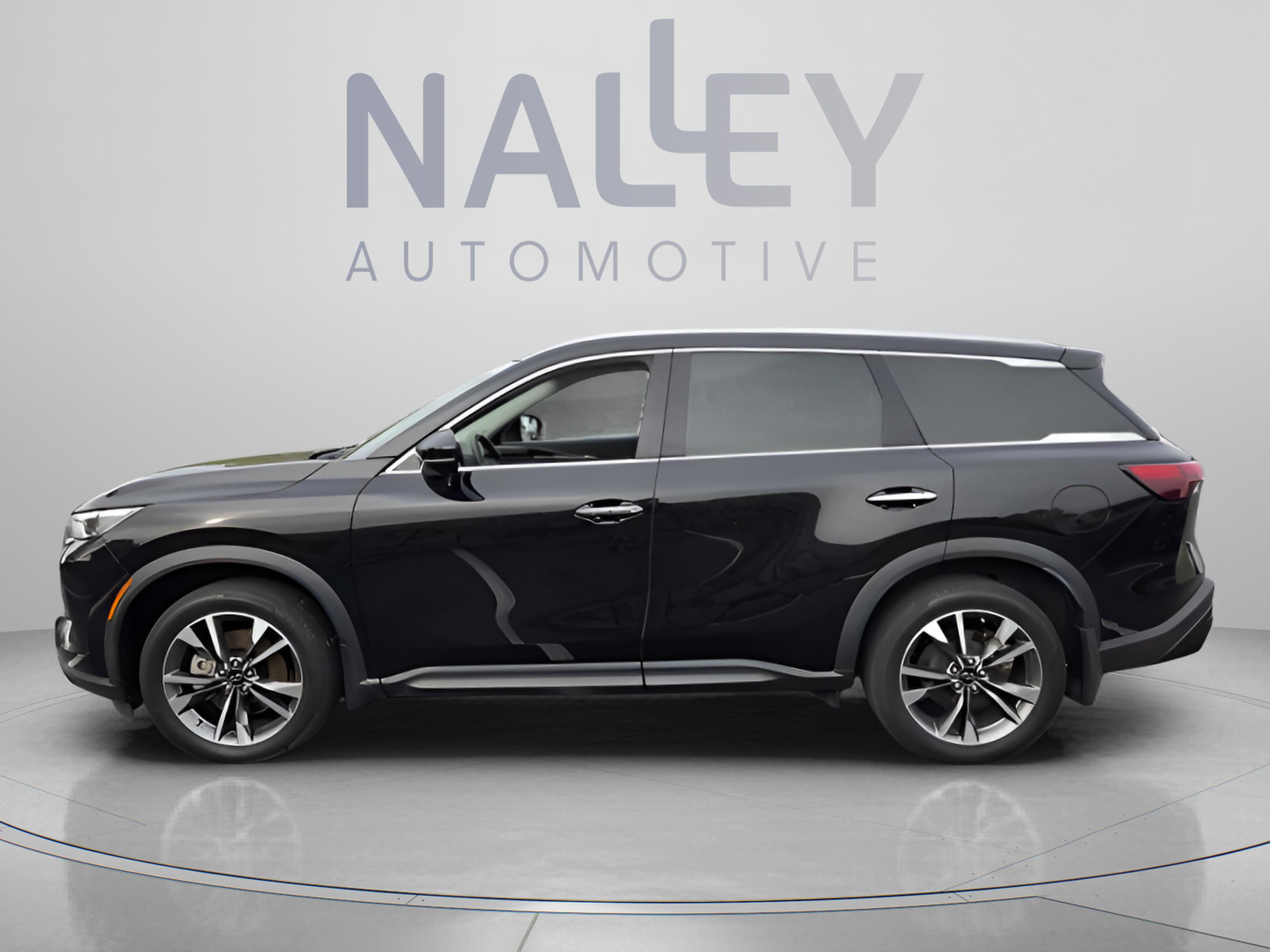 Used 2023 INFINITI QX60 Luxe w/ Vision Package image 2