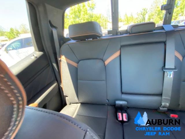 Used 2023 GMC Canyon AT4 w/ AT4 Premium Package AWD/4WD image 17