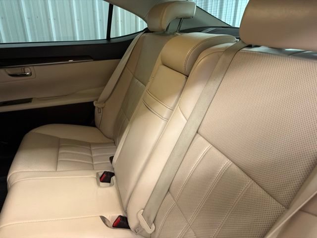 Used 2018 Lexus ES 350 w/ Luxury Package w/Wood Trim FWD image 14