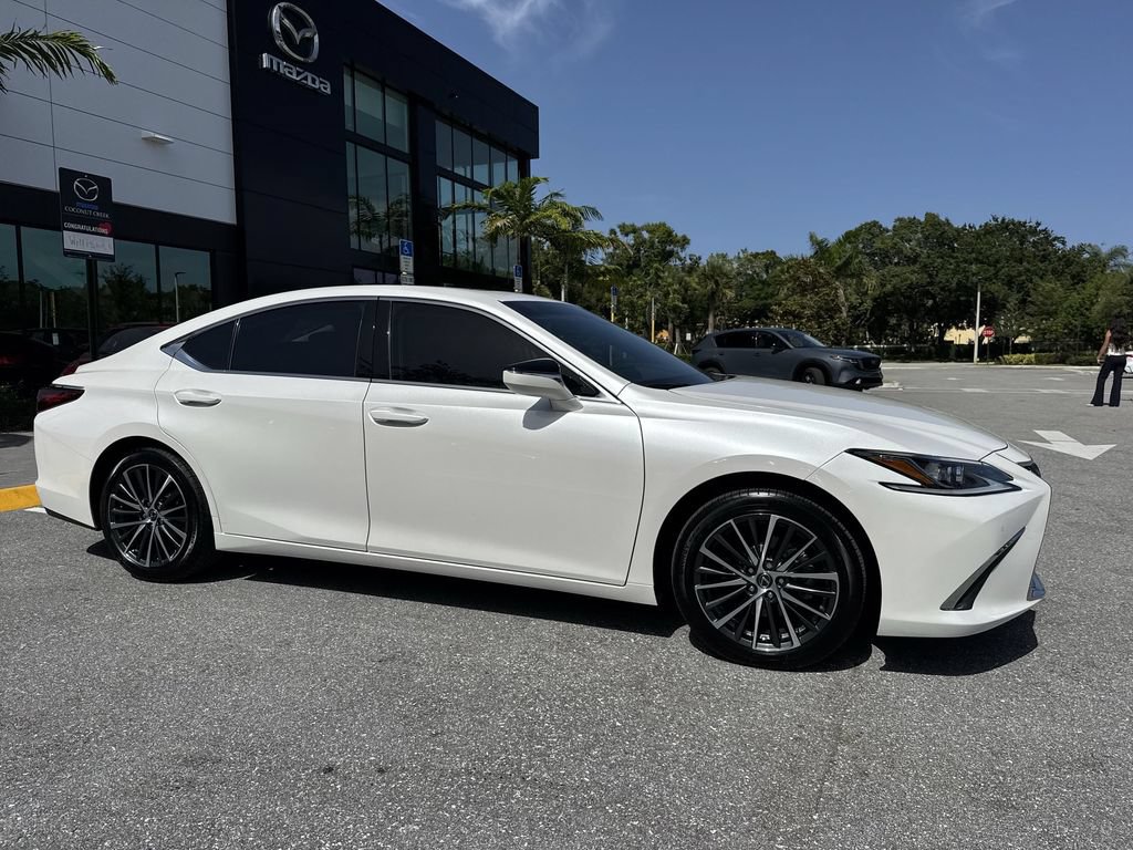 Used 2025 Lexus ES 350 w/ Premium Package FWD image 6