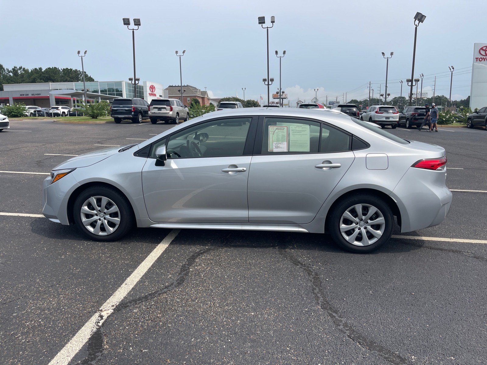 Used 2026 Toyota Corolla LE FWD image 13