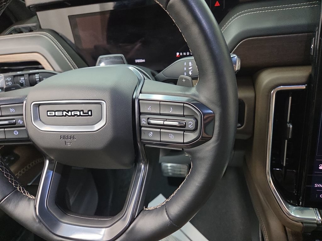 Used 2025 GMC Yukon XL Denali Ultimate AWD/4WD image 20