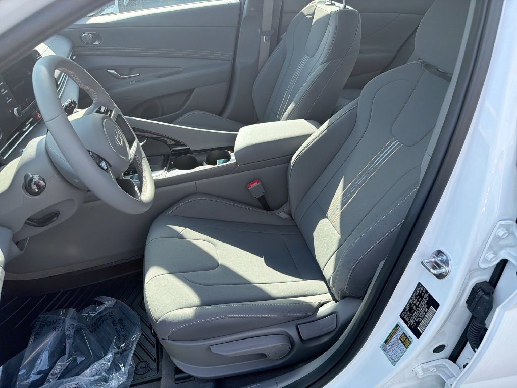 New 2026 Hyundai Elantra SEL Sport Premium FWD image 13