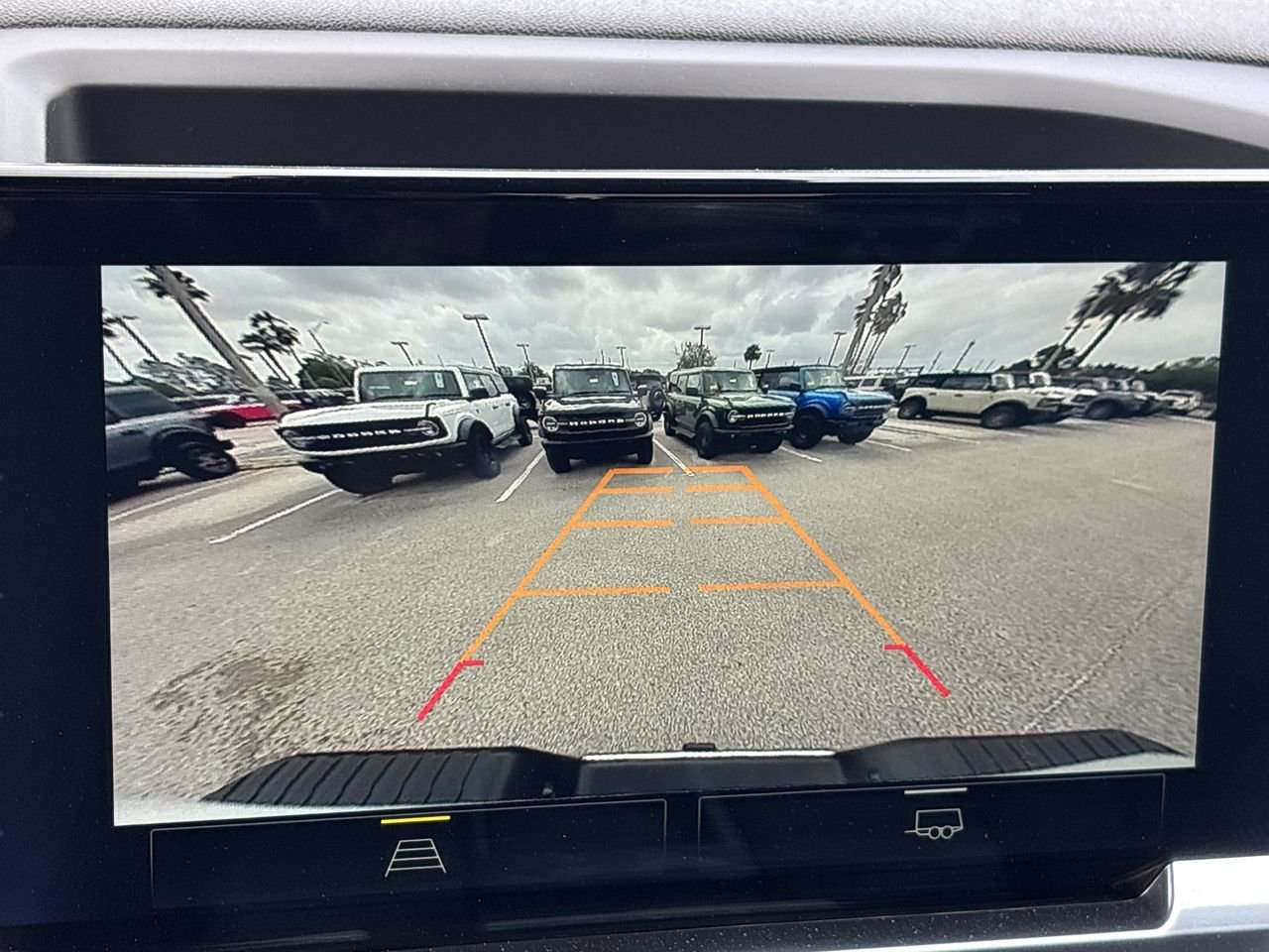 Used 2025 Chevrolet Silverado 3500 LT image 19