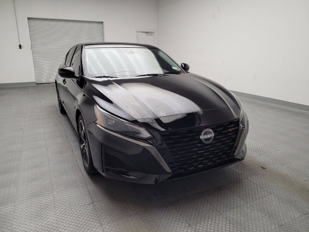 Used 2023 Nissan Altima 2.5 SR w/ SR Premium Package image 14