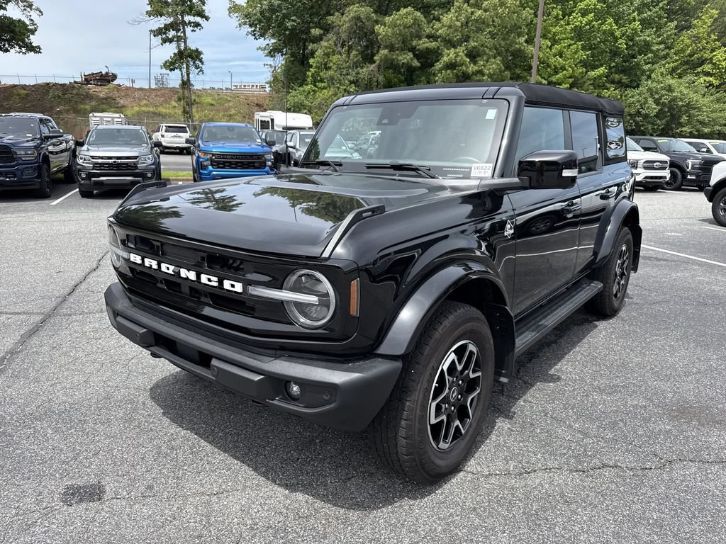 Used 2023 Ford Bronco Outer Banks AWD/4WD image 3