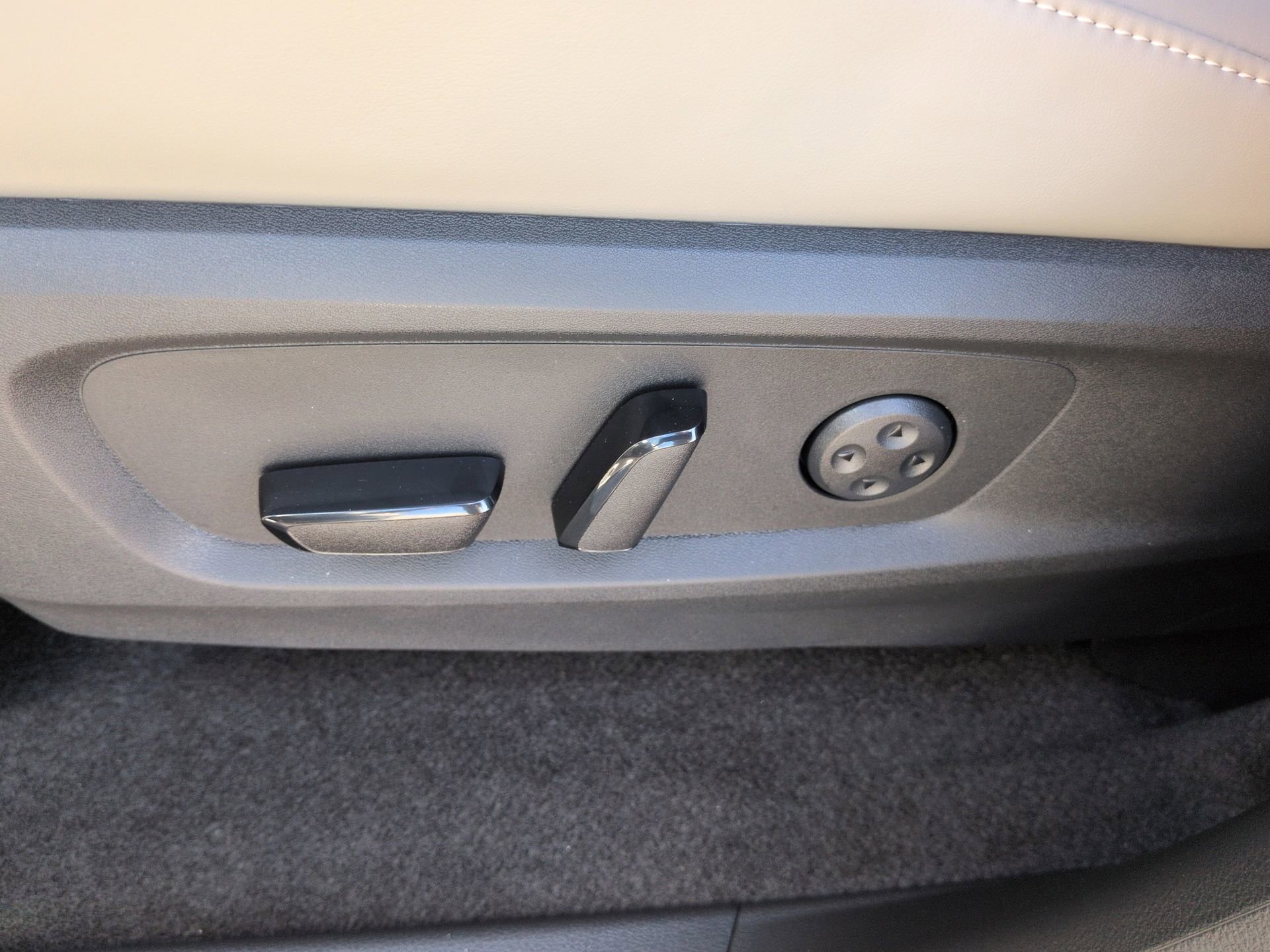 New 2026 INFINITI QX60 Luxe w/ Cargo Package FWD image 22