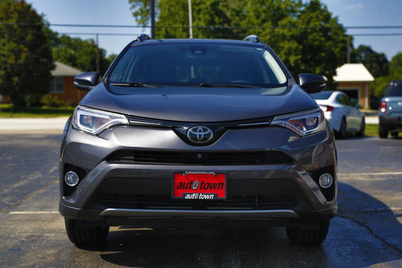 Used 2018 Toyota RAV4 Platinum w/ All Weather Liner Package AWD/4WD image 2