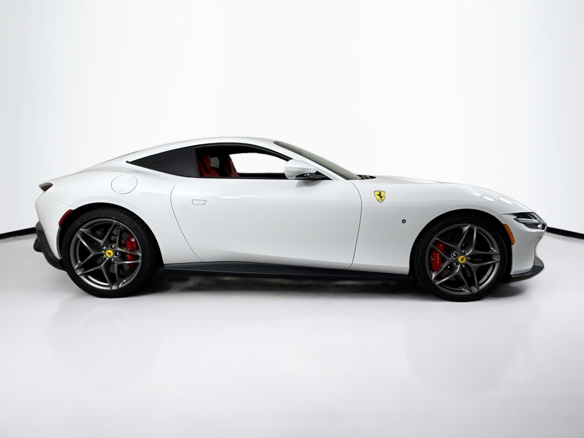 Certified 2023 Ferrari Roma image 8