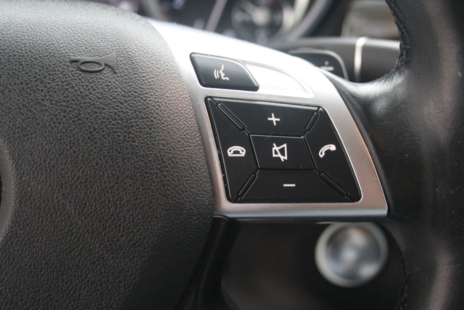 Used 2015 Mercedes-Benz GL 450 4MATIC image 24