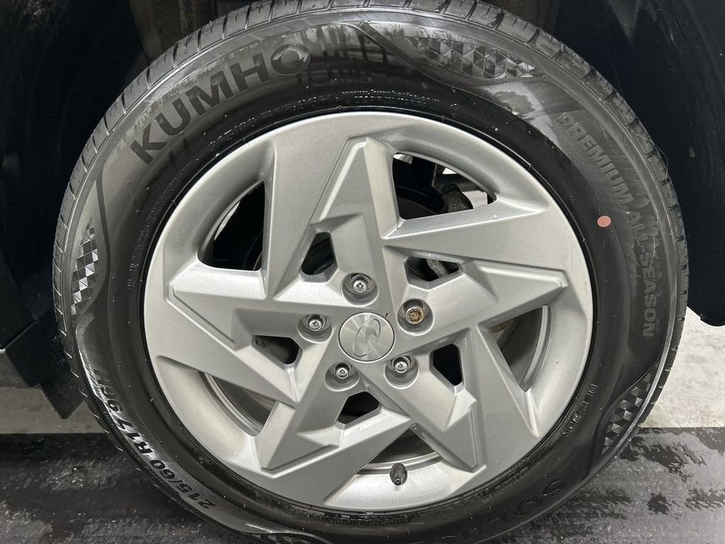 Used 2024 Hyundai Kona SE FWD image 10